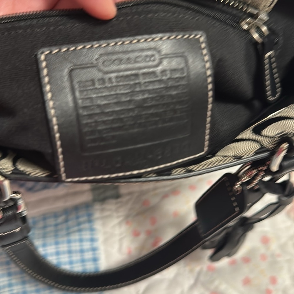 Coach - Picture 5 of 5
